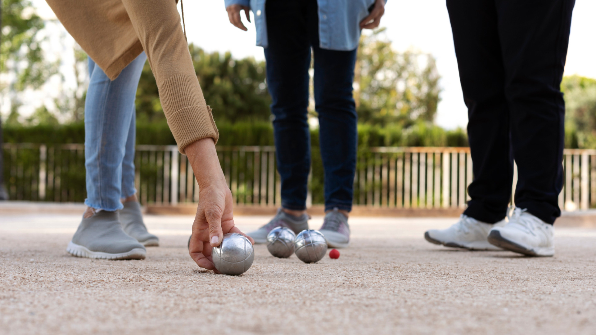 Découverte de la pétanque : un sport aux multiples facettes !